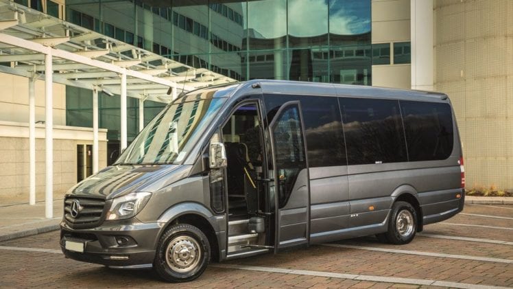 What Are Some of the Benefits of Renting a Minibus?